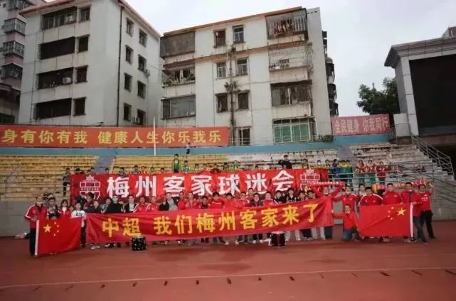 一区二区三区四区黄色
